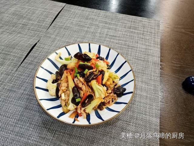 干锅花菜|18线小城镇老两口的晚餐,10元钱成本,热乎鲜美贼好吃