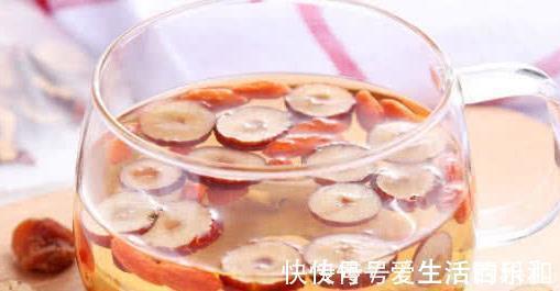 肾脏|专家劝告:枸杞最好别和“此物”一起泡,不然没病找病,损害肾脏