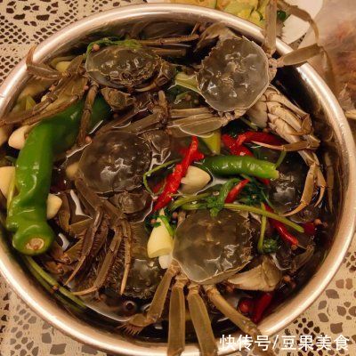卤河蟹在家做，美味又营养，轻松又简单
