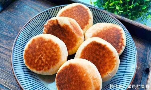 他很软香甜但不油腻,他富含鸡蛋的味道,几天内不会很难