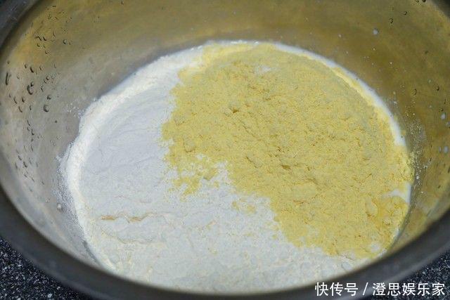  微甜|玉米面不蒸不煮，和面时加牛奶，制成棒馍微甜清香特好吃