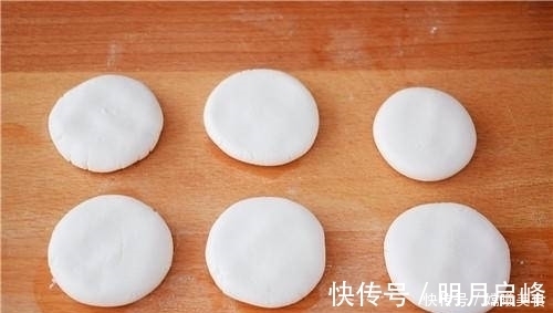 红糖|它是姨妈期“续命神器”，常食活络气血，排出污血，年轻5岁！