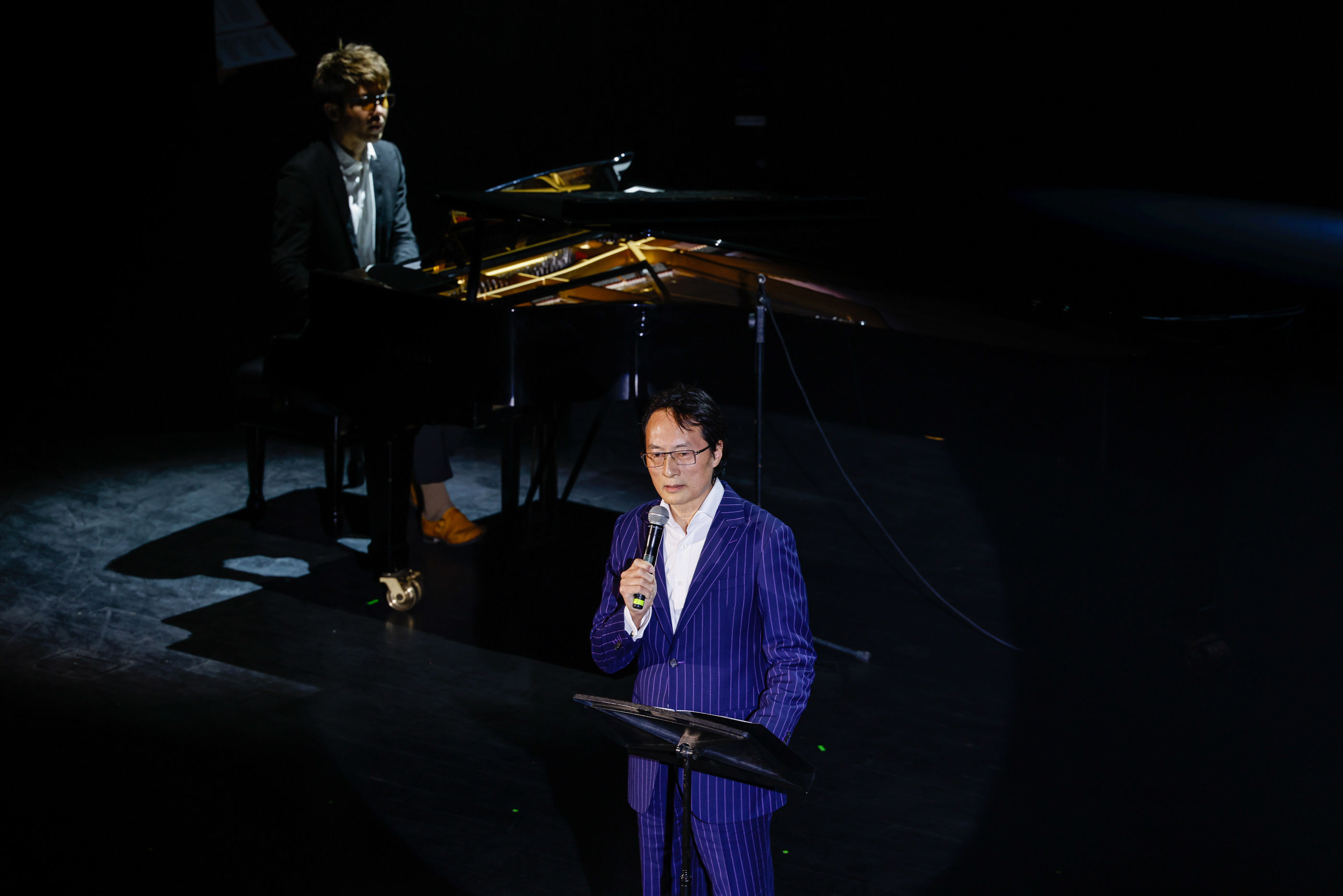 幸存者之歌#贝拉《幸存者之歌》在上海唱响，文学与音乐交织诠释人道主义精神