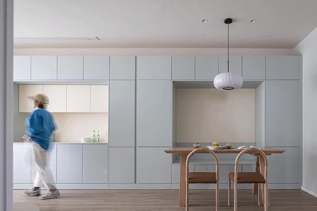 收纳|这对夫妻的“穷装风”新家,明亮又舒适,证明了越简单越美好!