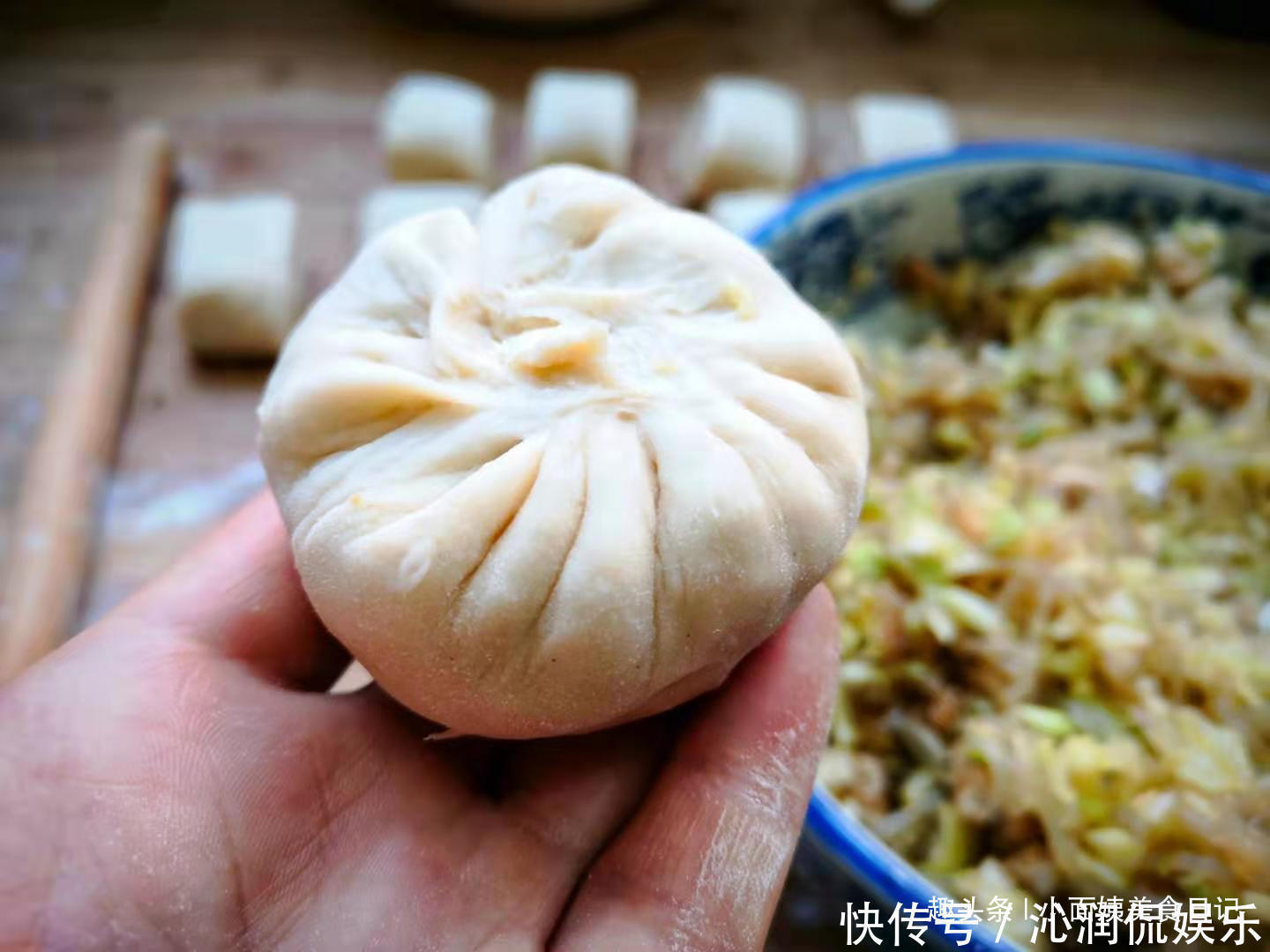 猪油|冬季，我家最爱这馅饼，又薄又软，一口气吃了四个还觉得不过瘾！