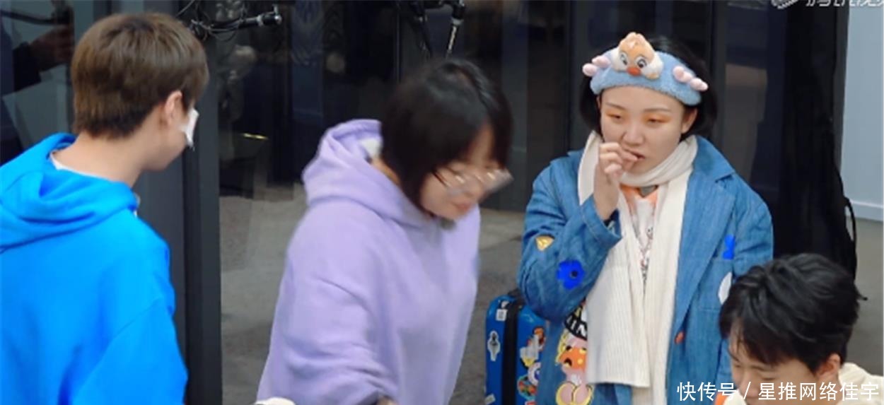 剩菜|舒淇建议把剩菜送人,李雪琴怕吃剩的不合适:两人合计一个好办法