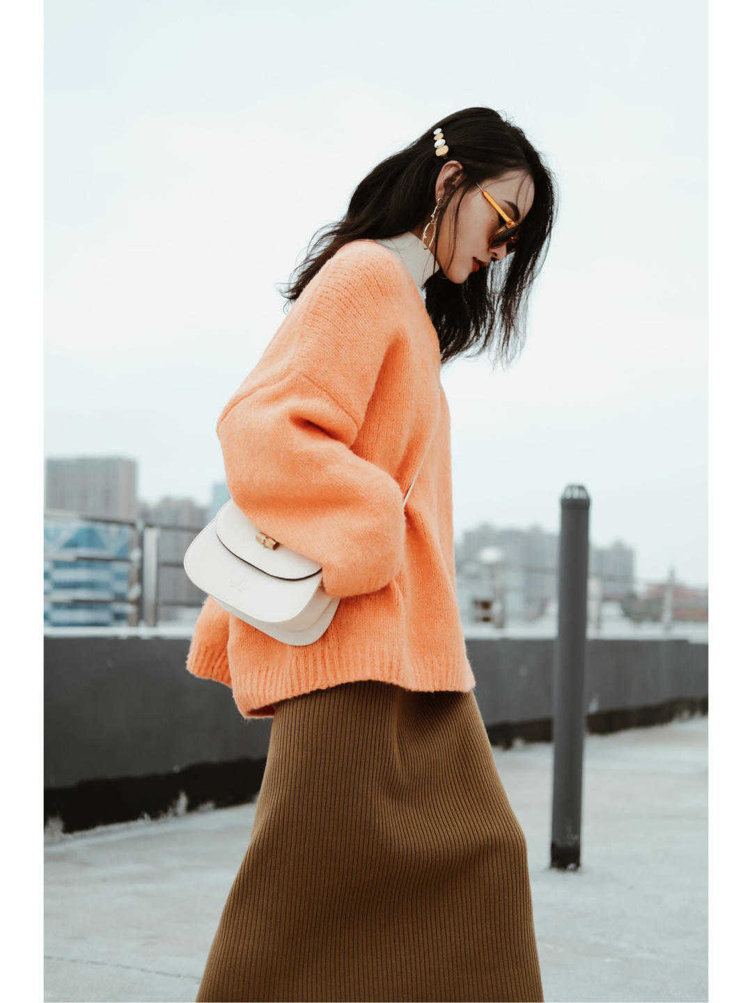 cp|寒冬一定穿半裙+靴子,不仅优雅时尚,有气质,让你遇见美好