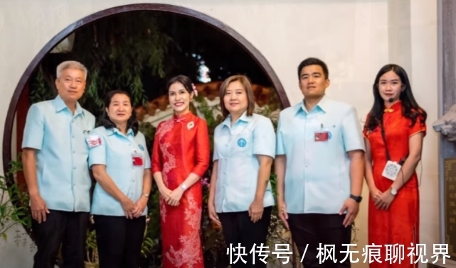 泰国王后|诗妮娜要升级成泰国王后啦！气质够端庄，泰王一意孤行谁劝都没用