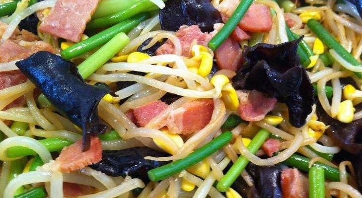 豆芽|豆芽和此物一起煮,每天吃一盘,头发黑了,炎症没了,男女可试试