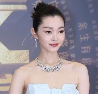 美在气韵,美在身段,什么是不争不抢的古典美