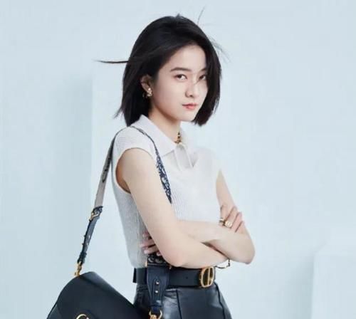 张慧琳|御姐的霸道气场,选择这款偏分短发,从而显脸小