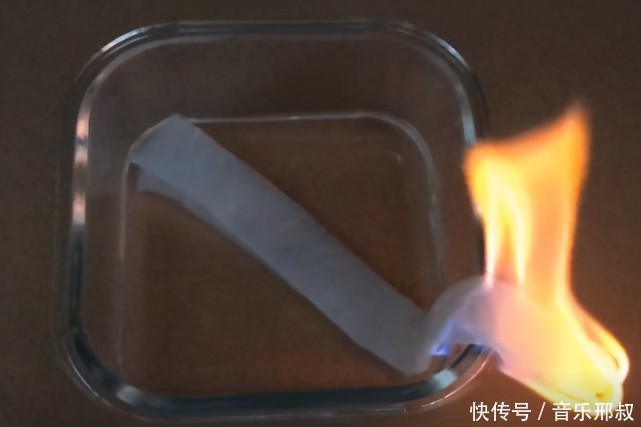 把花露水滴在纸巾上,家家户户都能用上,涨知识了