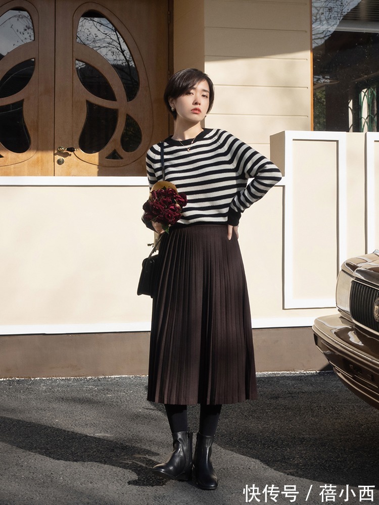 小个子 裙子别乱买,2022年流行“过膝不过踝”的半身裙,遮肉显瘦还百搭