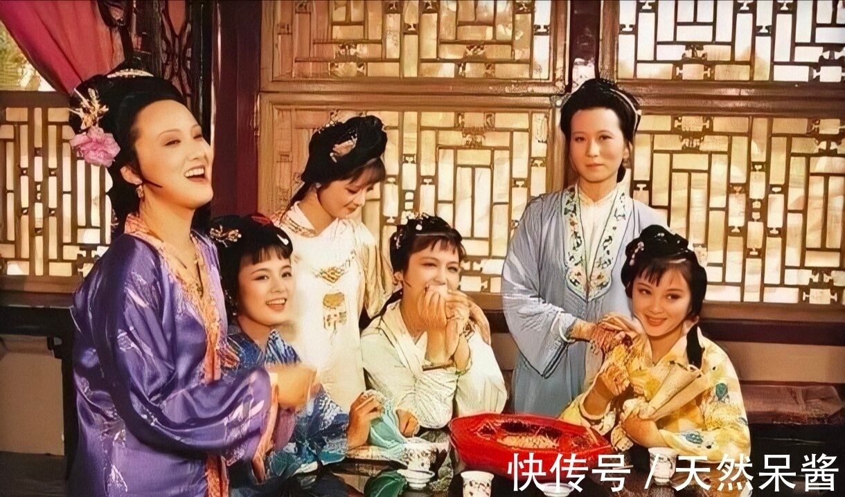 贾宝玉$贾宝玉生日夜宴,遍请贾府姊妹,为何却粗心大意漏掉了王熙凤?