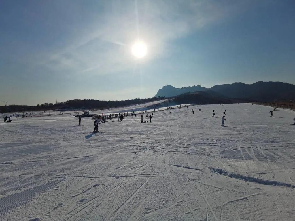 打造“冰雪＋”旅游季　让冬季“燃起来”