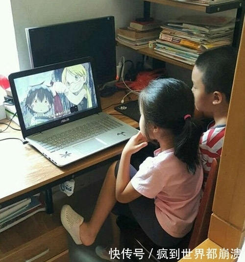 |搞笑图片幽默段子笑话： 哈哈哈，孩子你用这么多吸管干啥呀