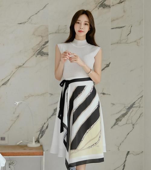 美女穿搭:花蝶西雅图时尚雪纺衣裙,优雅名媛风,满满领悟