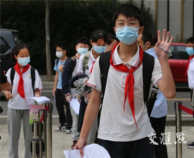 行程码|测温+健康码+行程码 南京中学生开学返校