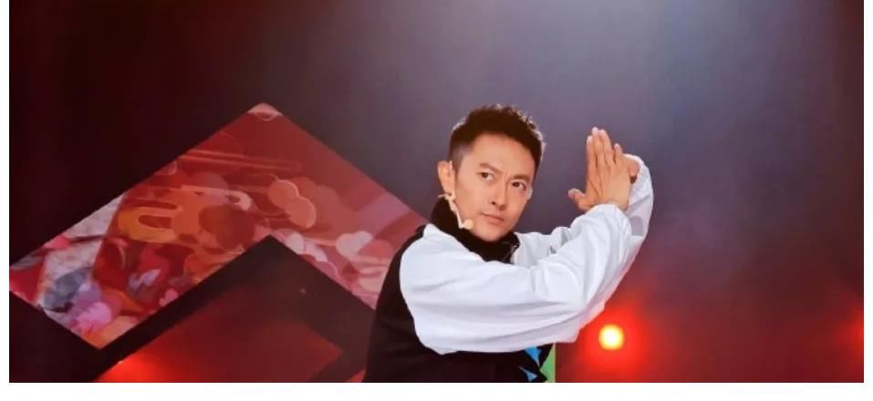 综艺|印小天，参加了《追光吧哥哥》舞蹈怎么也没有得到任何改变？