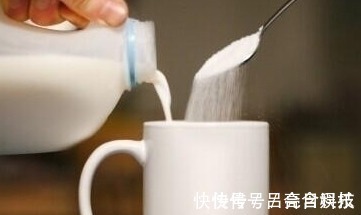 伤身|常喝牛奶,好处数不来,错误的喝法没营养会伤身,可很多人不清楚