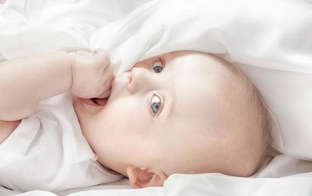 小毛病|宝宝这3个小毛病,暗示智商极高,妈妈别再大声责骂了!