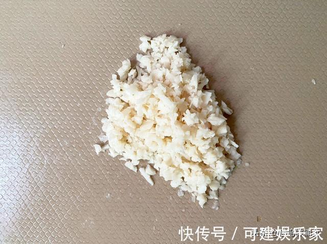 丸子|秋季润燥，这汤能帮忙！鲜香暖胃又护眼，娃咕噜咕噜喝掉一大碗