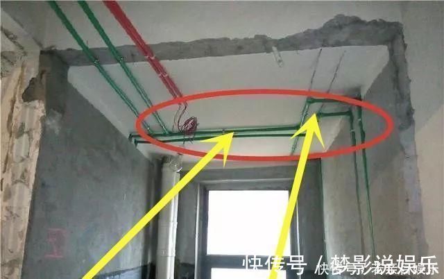 新房|水管走顶就是“骗局”一时听了我家亲戚忽悠,结果新房全都被毁