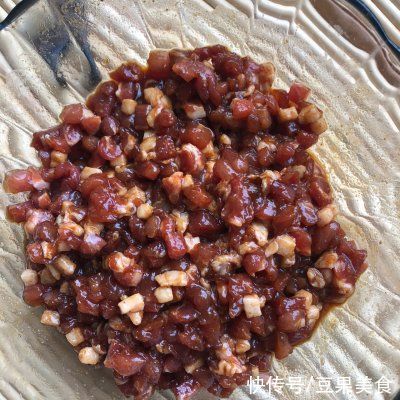 韭菜肉|尝尝这道不油腻的韭菜肉丁水煎包，生活赛过活神仙