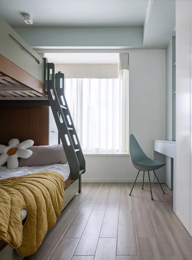 柜体|这对夫妻的“穷装风”新家，明亮又舒适，证明了越简单越美好！