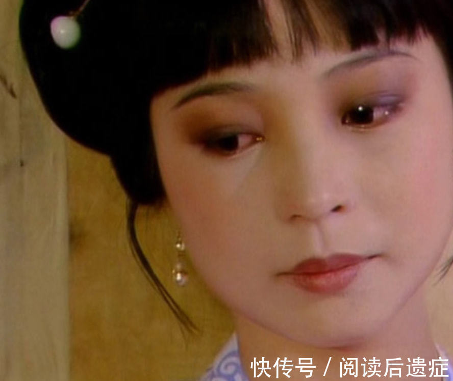 宝玉&司棋尚且知道拉着宝玉求情,迎春为何只会哭?不做任何尝试?