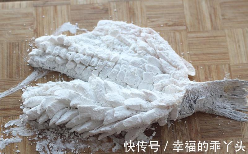 自制松子鲈鱼,自己做一点也不难,酸甜鲜美,香脆可口