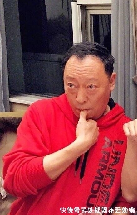 蘇明玉帶蘇大強(qiáng)吃西餐 蘇大強(qiáng)害羞的吃手指頭