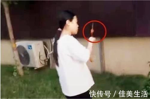 妻子|孕妈下楼散步,1小时未归,丈夫出门寻找,角落里找到后又气又笑