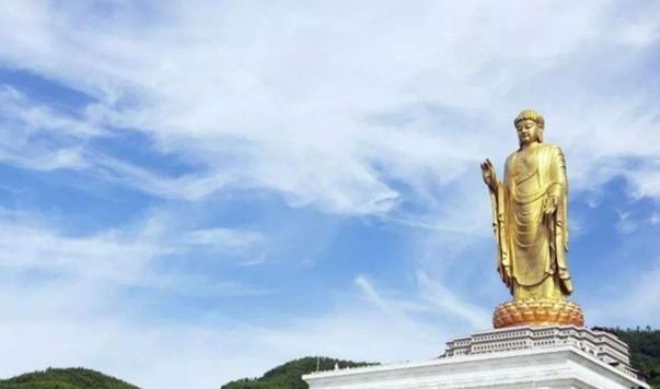 游客|花12亿造的世界第一大佛,如今人去楼空,游客没人想去第二次