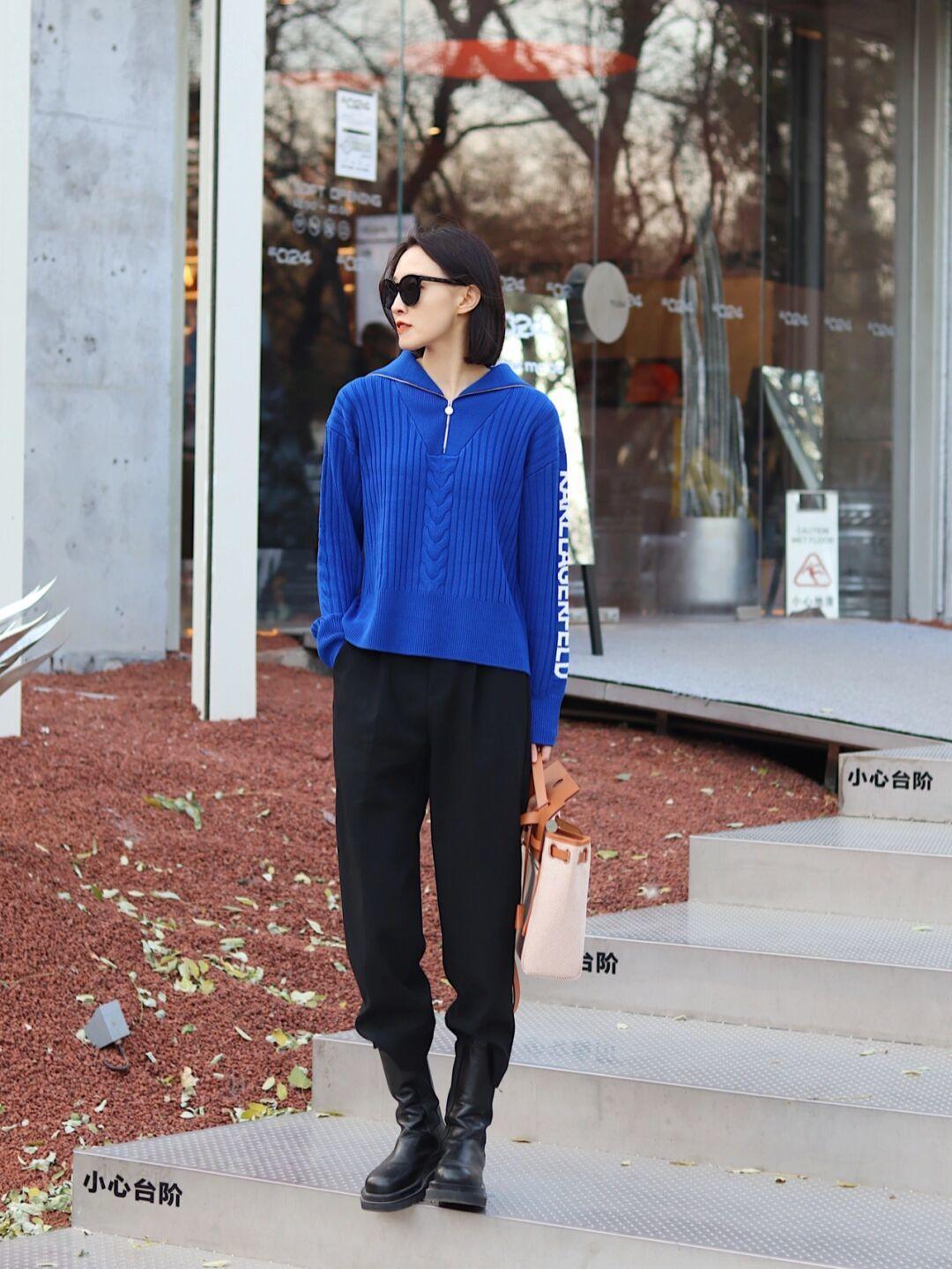 气质 女人会打扮才最优雅,试试“毛衣”的搭配,简约舒适显气质