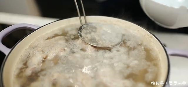 酥嫩红烧排骨的秘密是什么第二步就是答案,千万不要省略哟!