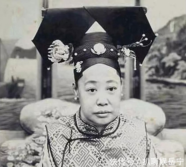 投井|光绪同娶姐妹,宠爱的妹妹被投井,被冷落的姐姐与光绪合葬