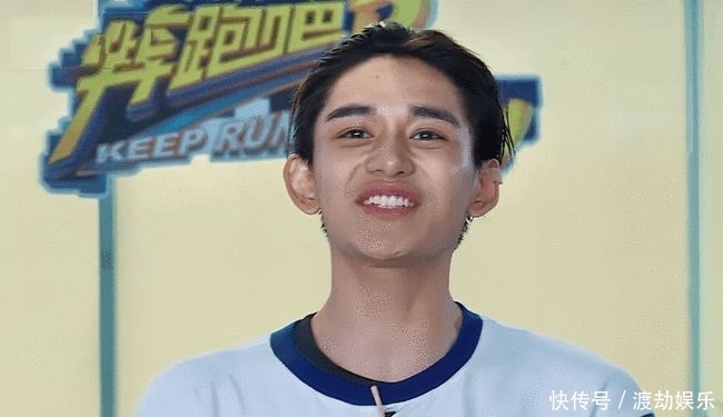 黄旭熙|《奔跑吧》暖男黄旭熙!节目外帮baby辟谣,节目中帮baby化解尴尬