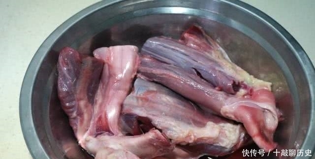 吃这肉,只长劲不长膘,筋道耐嚼,酸辣味醇!