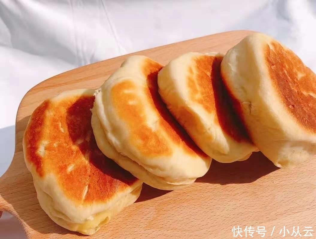 面包|3个鸡蛋,一碗面粉,不用一滴水,做孩子爱吃的面包,上桌吃光