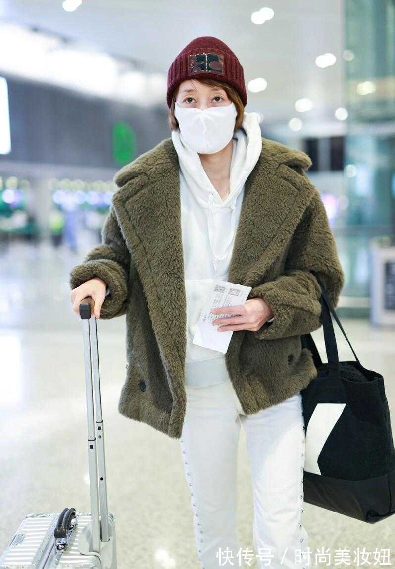 素颜|马伊琍“素颜”走机场显憔悴,穿羊羔绒外套配卫衣,确实像45岁