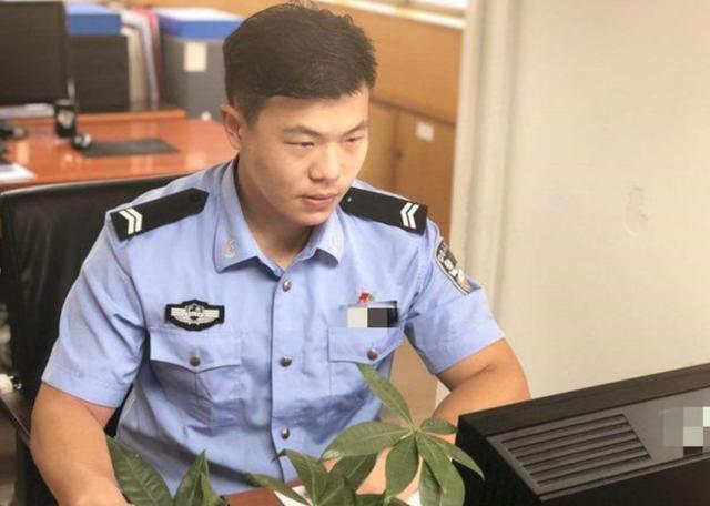 心头宝|爸爸姓“杨”,喜得5胞胎,灵机一动起得佳名,上户口民警乐开花