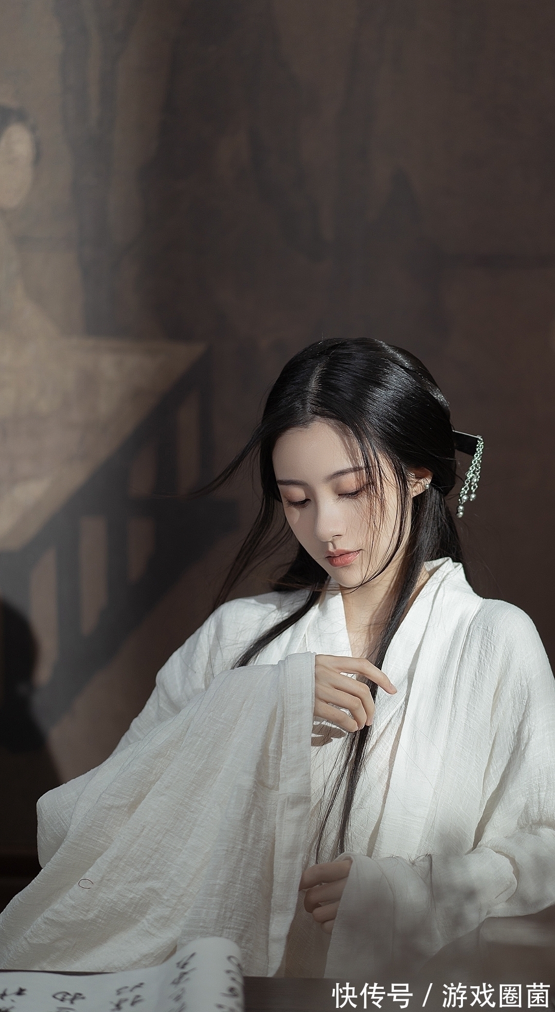 读书堂@刘昚虚很经典的一首诗,短短4句纯是写景,留白技巧成为后世典范