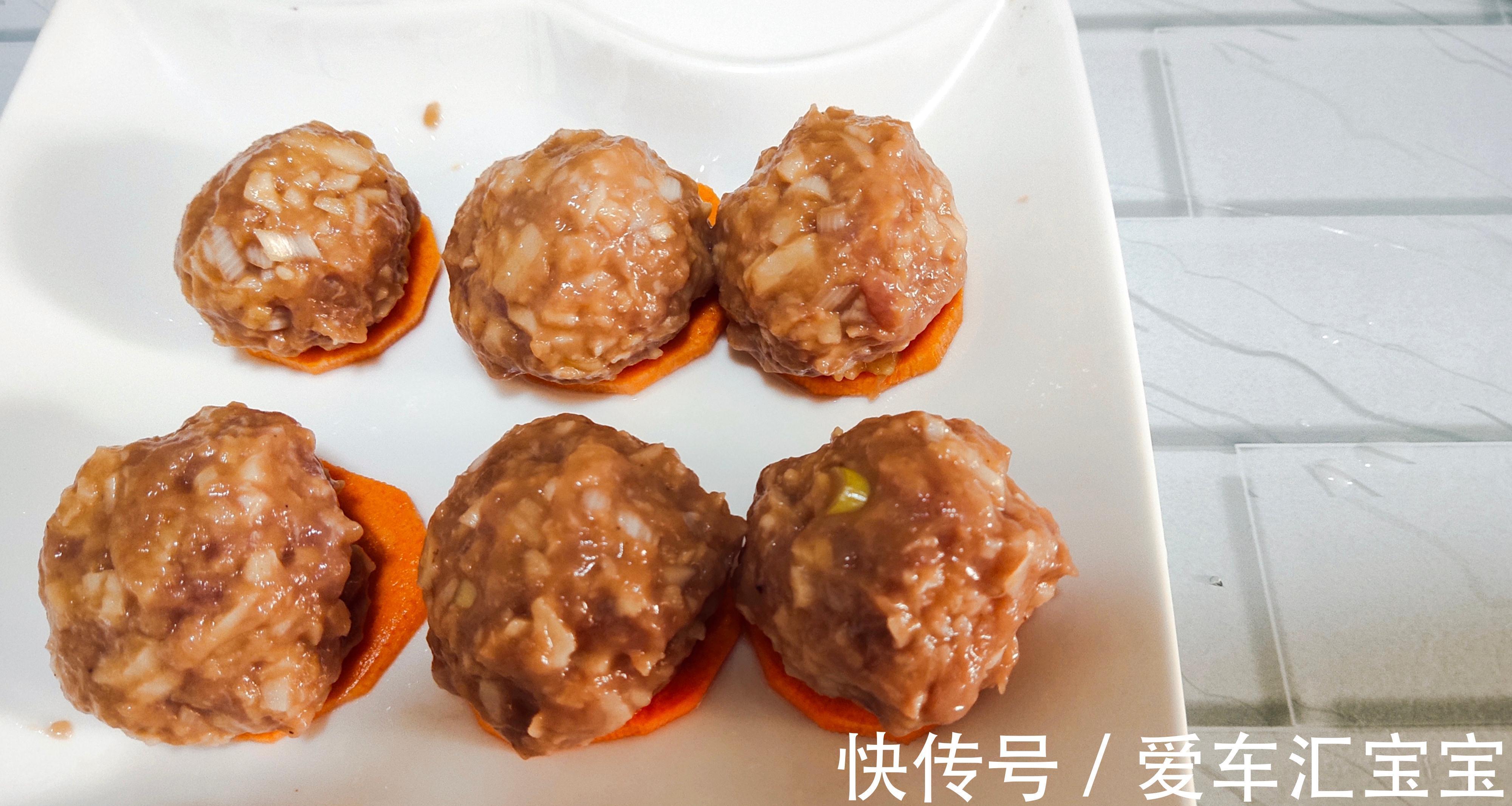 好吃|秋天吃莲藕最养人,教你做莲藕丸子,不油炸不加水,鲜香脆嫩好吃