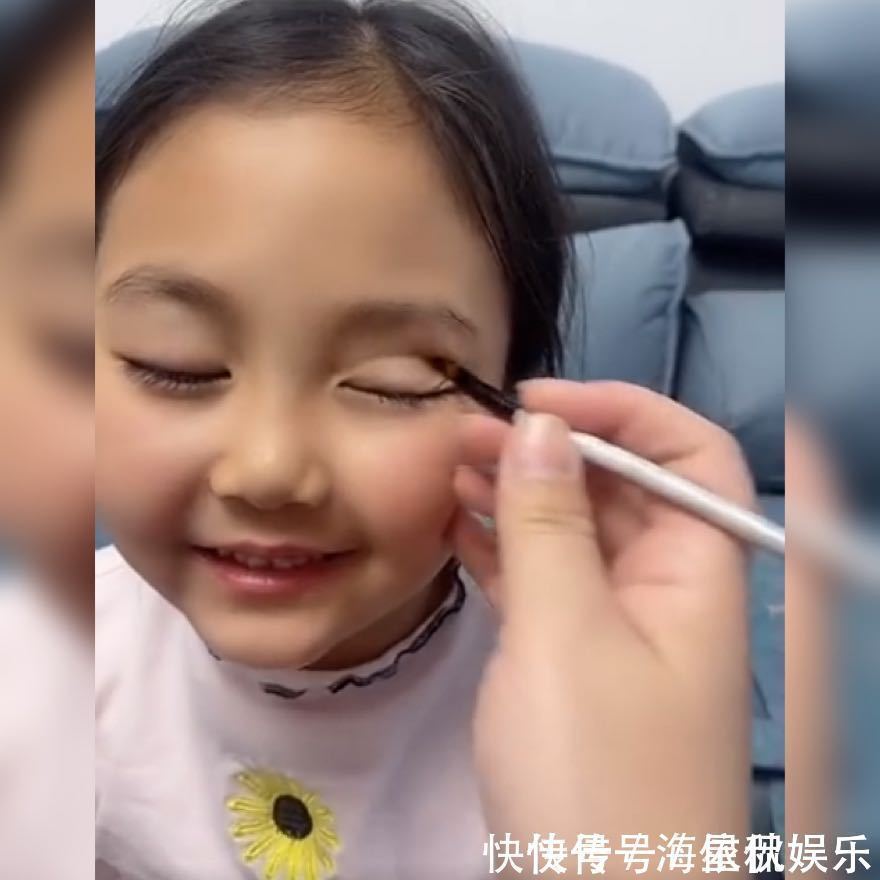 眼睛|妈妈给萌娃画双眼皮,演示眼睛变大的全过程,网友堪称美妆博主