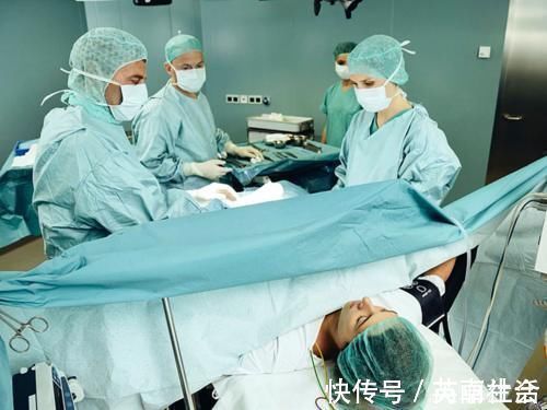 产妇|宝宝刚出生,宝妈就抱怨“嗓子痒”,医生听到后脸色都变了