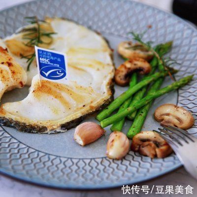 银鳕鱼|超级简单又绝顶美味的香煎银鳕鱼这么做大人孩子都爱吃