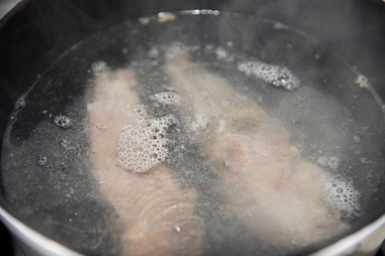 白胡椒粉|白萝卜搭配羊排骨一起煲汤，鲜美滋补营养高，天冷要常喝