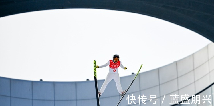 中国队|冬奥精彩时刻4朵金花雪中起舞“王牌之师”晋级决赛!