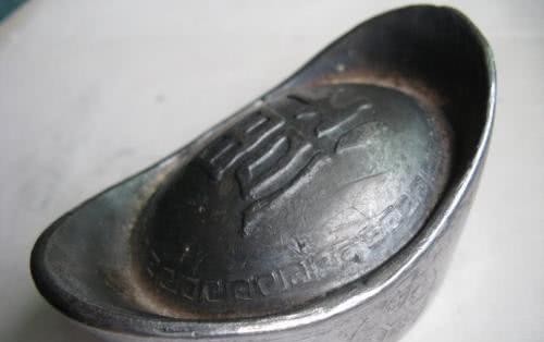 古代时的1两银子,放到现在折合多少人民币?看你的月收入几两银子